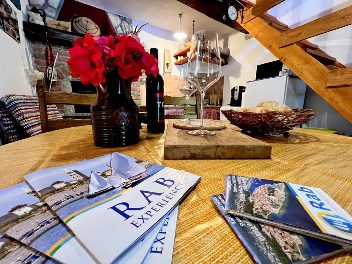 Casa Bella Holiday Home Rab Mundanije Eksteriør bilde